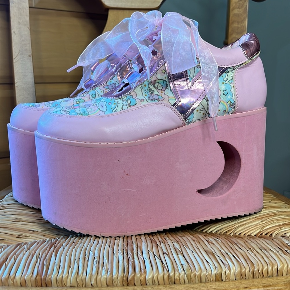 YRU Little Twin Stars Sanrio RARE platforms size 8 - Picture 5 of 12